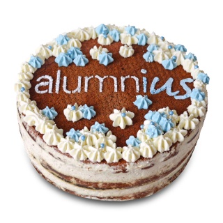 A cake with the logo of the alumni network "alumnius".